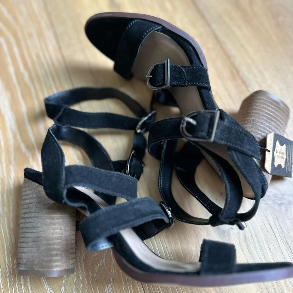 CREVO Women's Black Strappy Leather Sandals with wooden block heel - Picture 7 of 9